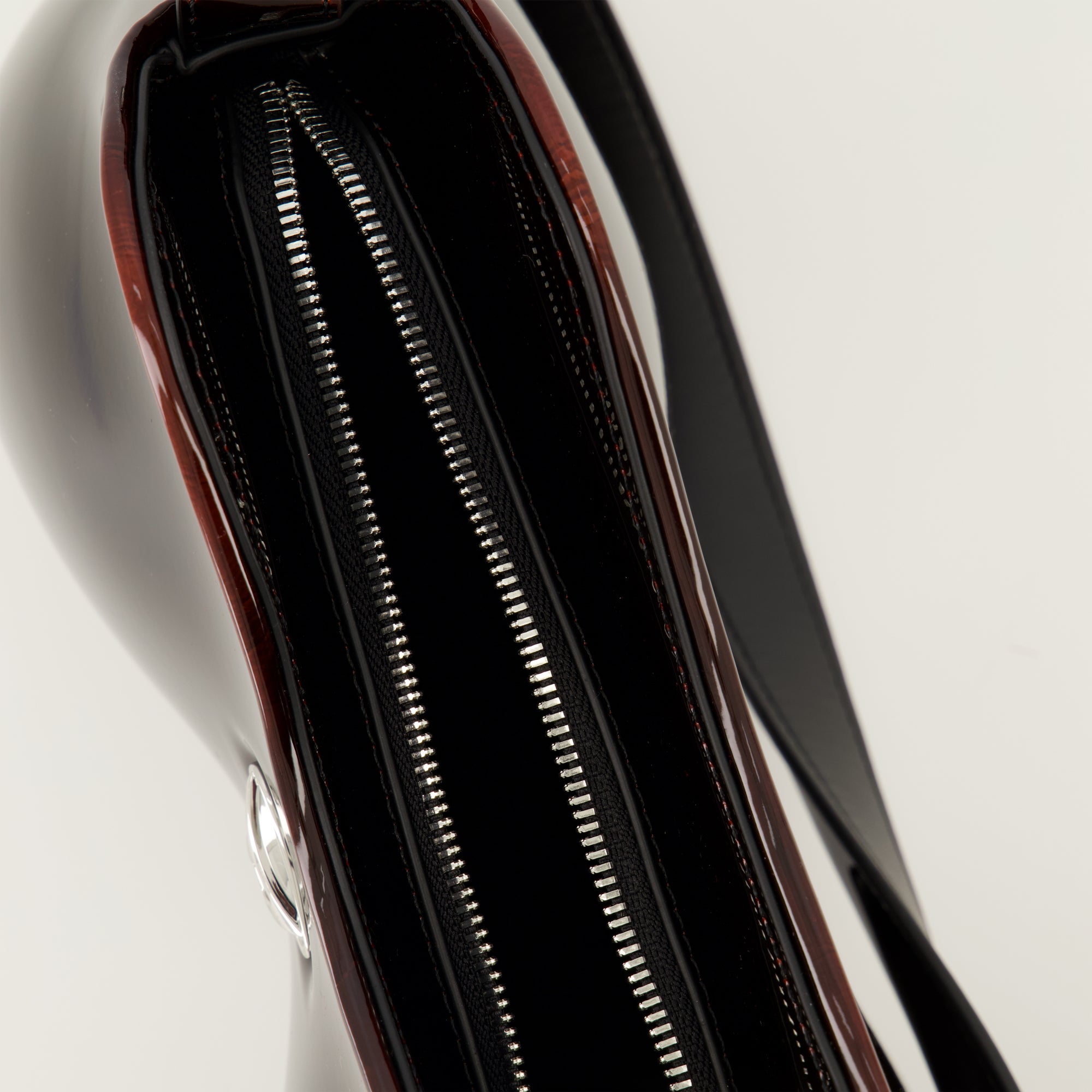 여성을 위한 디젤의 더블-D 가방 이미지 - 2025 가을-겨울 - 세부 뷰 3