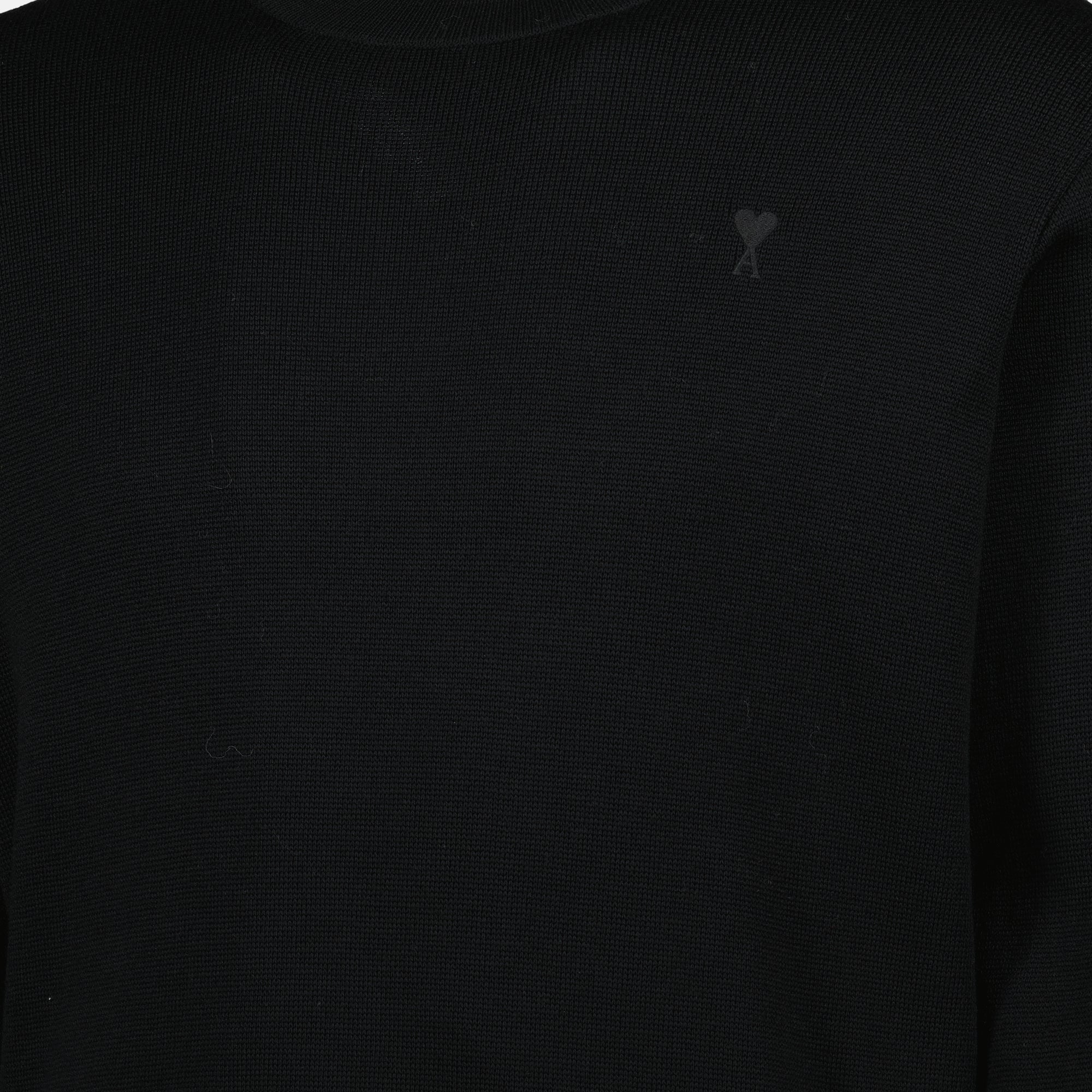 Image of the Black Heart Sweater from the brand Ami PARIS for Men - Autumn-Winter 2025 - Detailed View_6