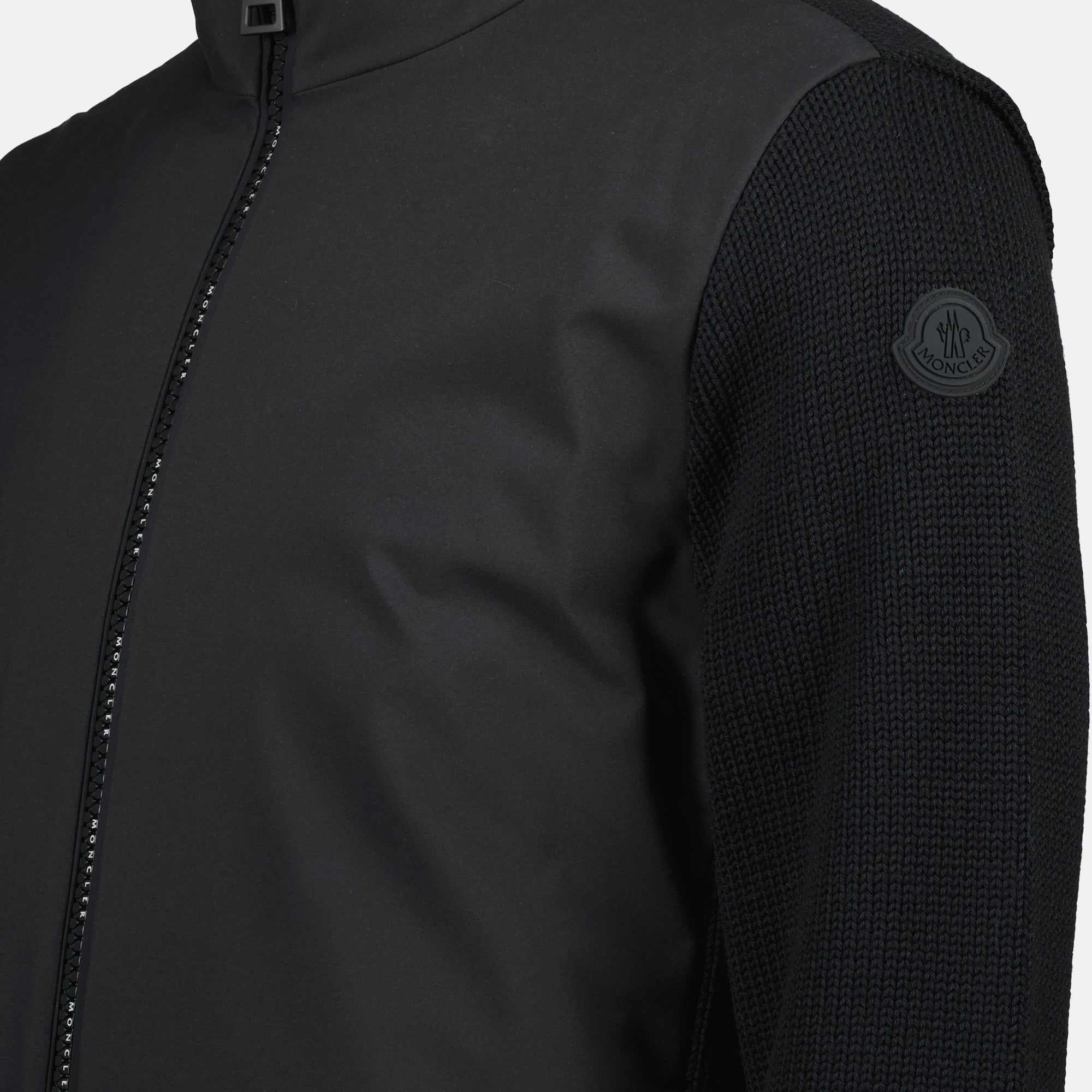 Image of the Moncler Men's Bi-material Jacket - Autumn-Winter 2025 - Detailed View 2