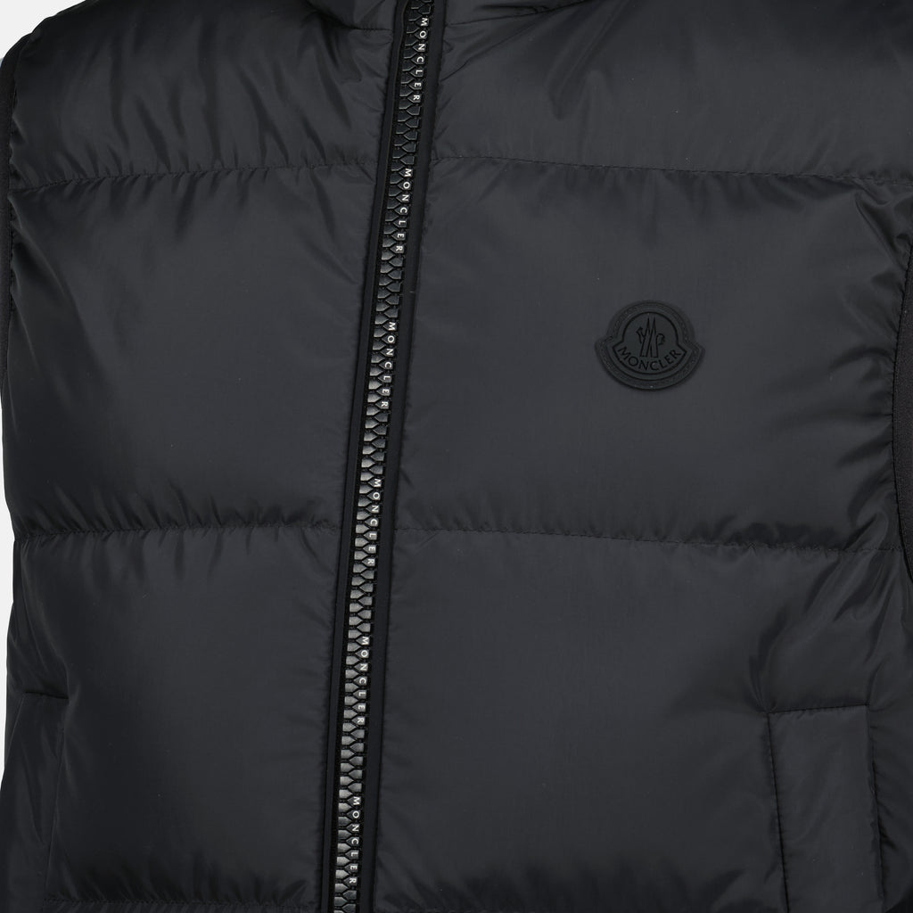 Image of the Moncler Men's Gabas Sleeveless Down Jacket - Autumn-Winter 2025 - Detailed View 1