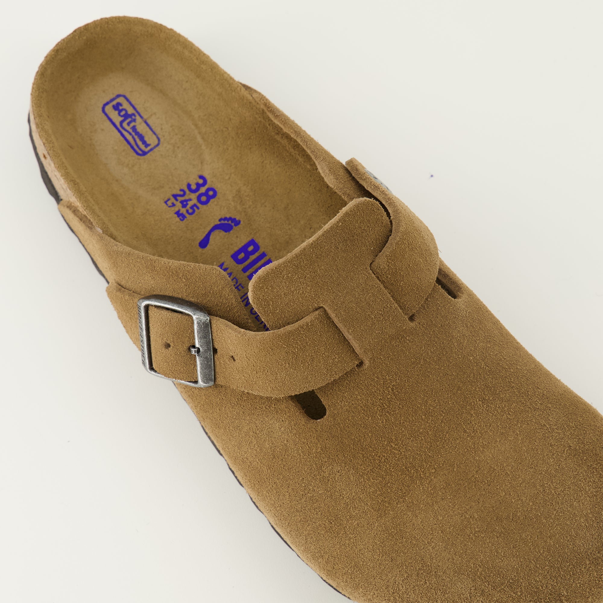 Image de l'article Mules Boston de la marque Birkenstock pour Unisex - Saison Automne-Hiver 2025 - Vue trois quarts arrière droite