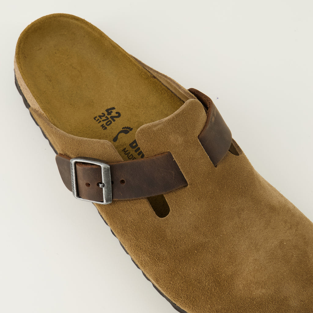 Image de l'article Mules Boston de la marque Birkenstock pour Homme - Saison Automne-Hiver 2025 - Vue trois quarts avant droite