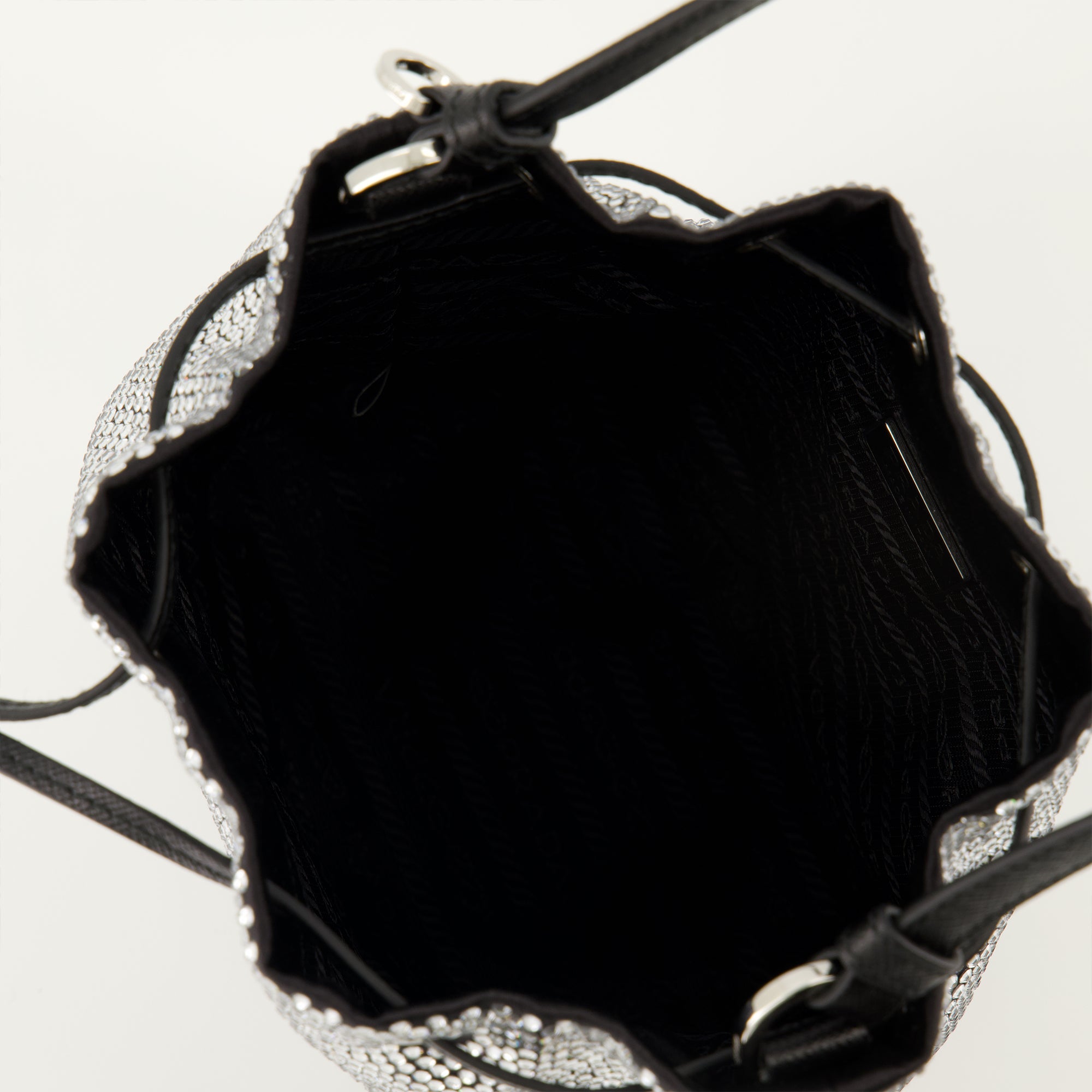 여성용 프라다 브랜드 듀엣 라인스톤 백 이미지 - 2025년 가을-겨울 - 상세 보기 3
