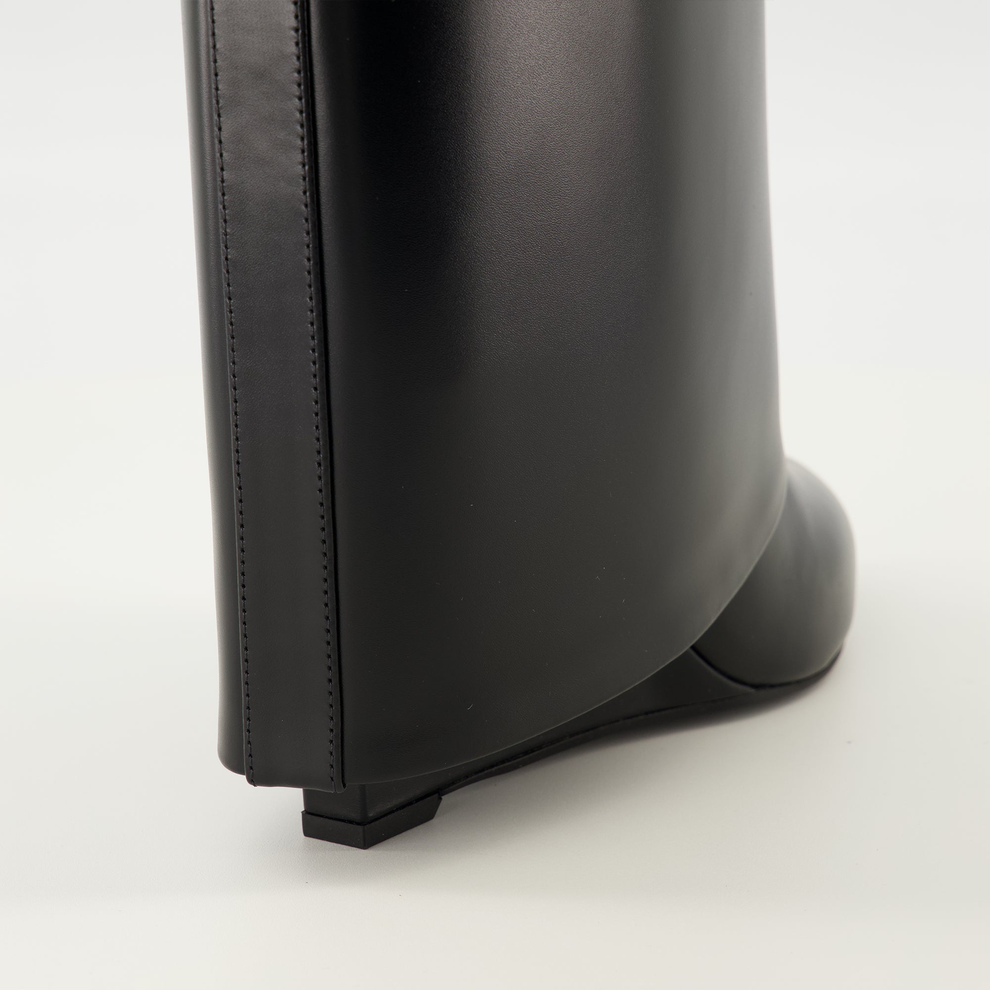 Bottes Bottes Shark en cuir noir Givenchy Noir Femme