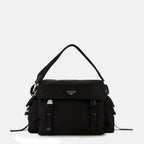 Imagen del bolso negro Explore de Prada para hombre - Temporada Primavera-Verano 2026 - Vista Frontal