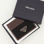 Imagen del Porta tarjetas Speedrock negro de la marca Prada para Hombre - Temporada Primavera-Verano 2026 - Vista Detallada_3