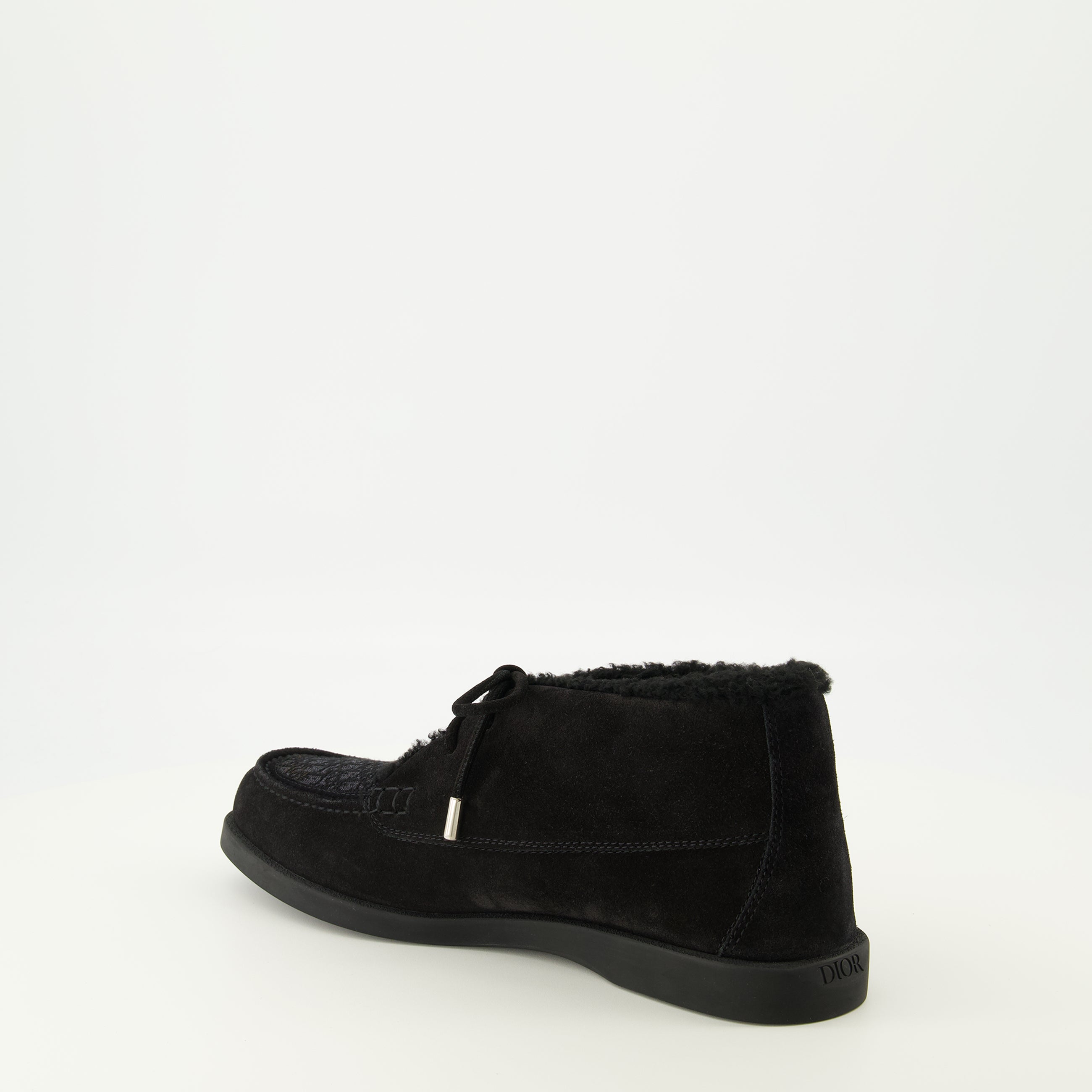 Imagem das botas Chukka pretas da marca Dior para Homem - Coleção Primavera-Verão 2026 - Vista traseira