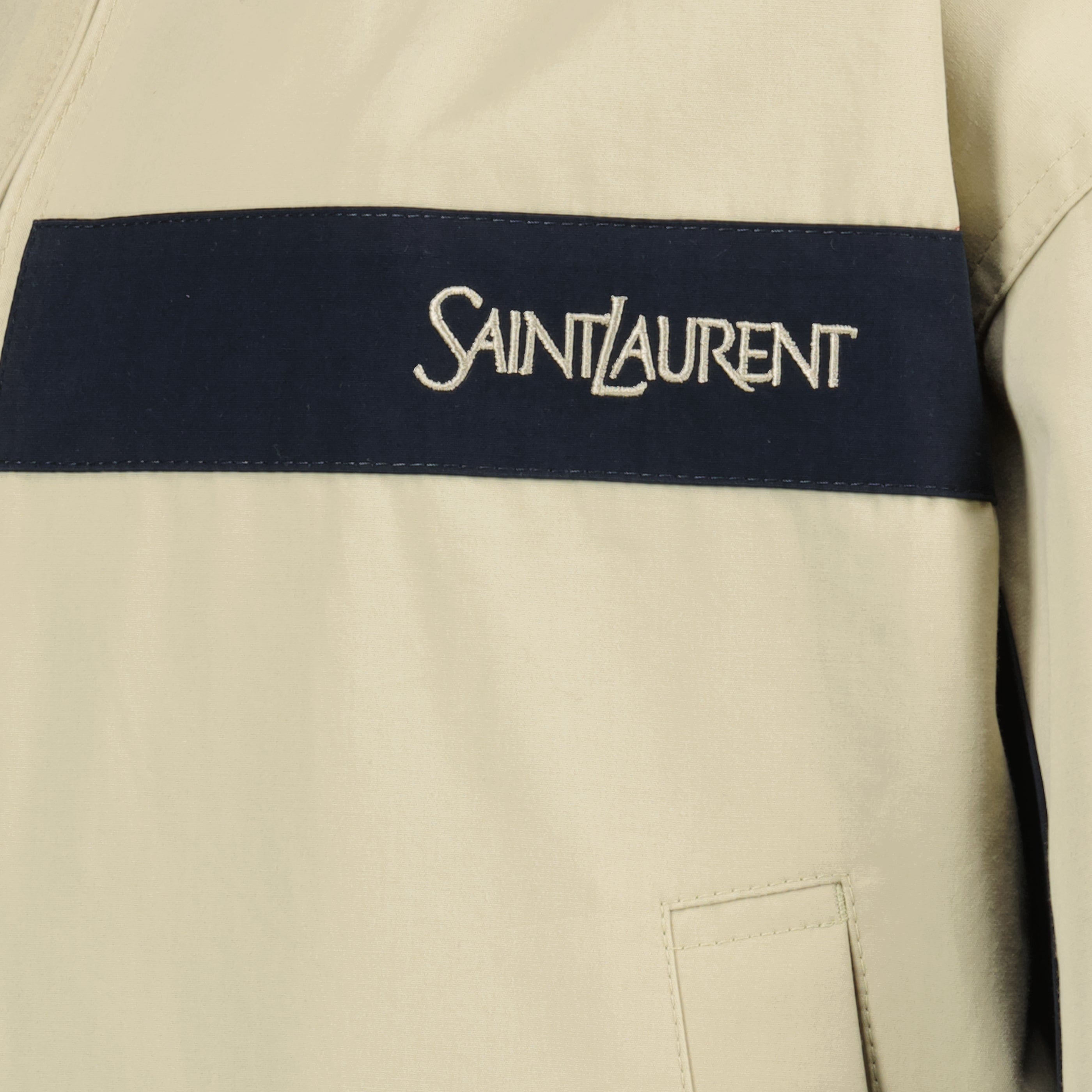 Imagen de la chaqueta de algodón beige de Saint Laurent para Mujer - Temporada Primavera-Verano 2026 - Vista Detallada_1