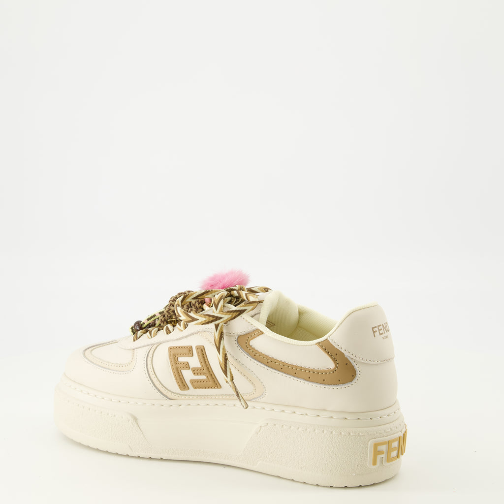 Image de l'article Baskets Fendi Match plateforme beige de la marque Fendi pour Femme - Saison Automne-Hiver 2025 - Vue trois quarts arrière droite