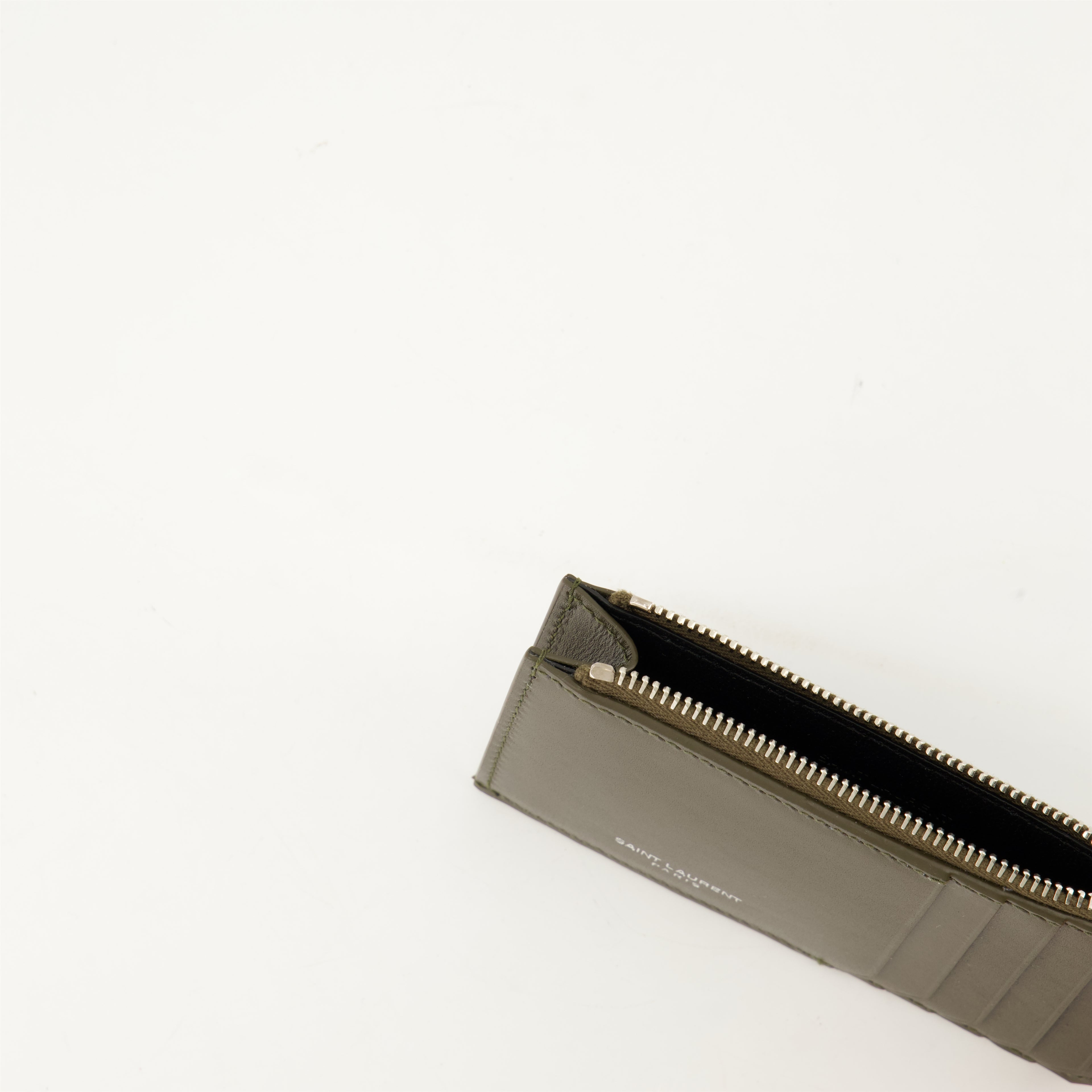 Pequeños artículos de cuero Porta tarjetas de cuero liso Saint Laurent Caqui Homme