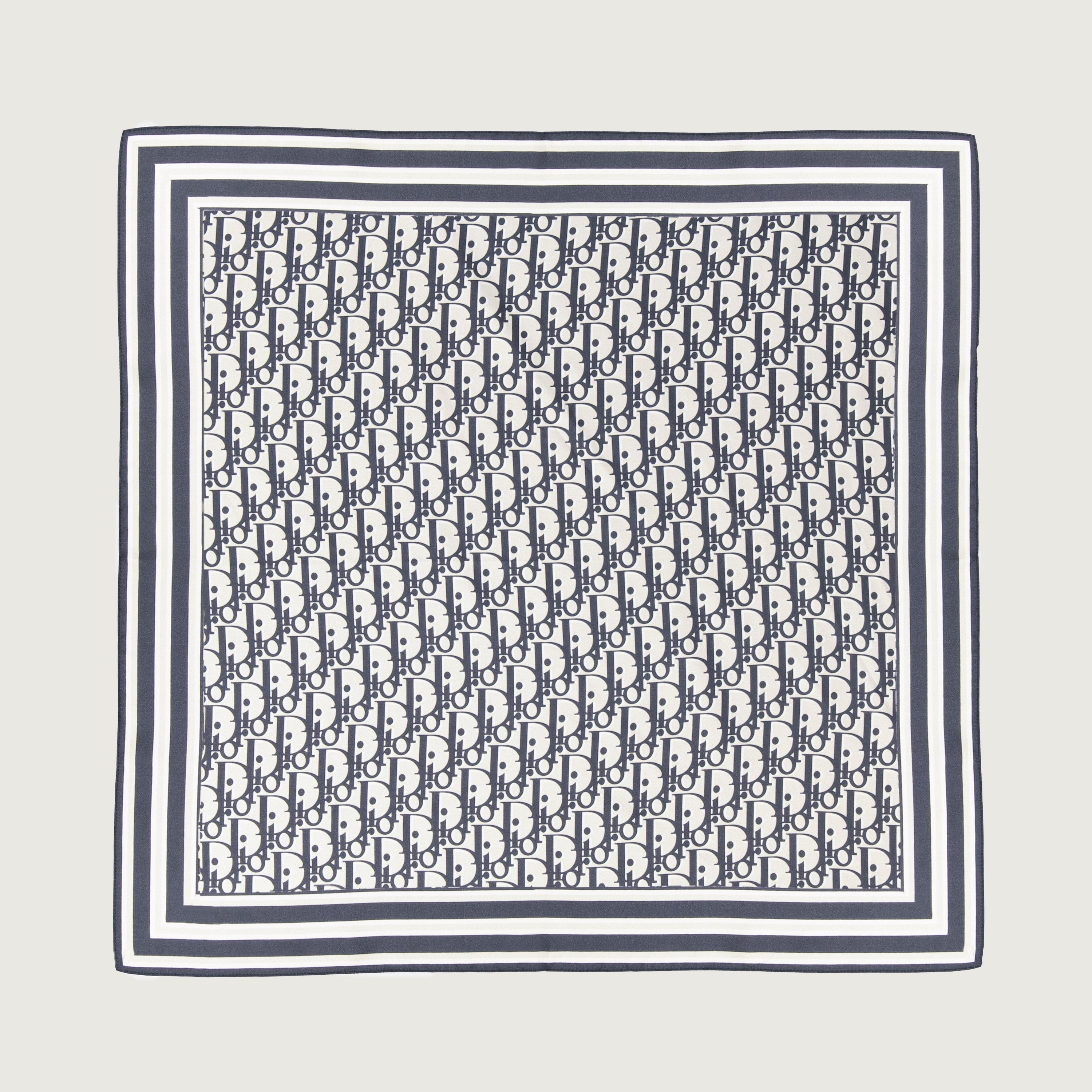 Carré de soie Oblique