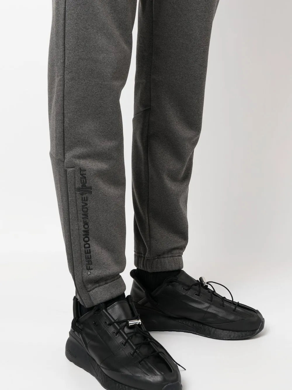 Pantalons Pantalon jogging Moncler Grenoble Gris Homme