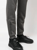 Pantalons Pantalon jogging Moncler Grenoble Gris Homme