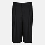Image of the black wool Bermuda shorts from the brand Ami PARIS for Women - Spring-Summer Season 2026 - Front View