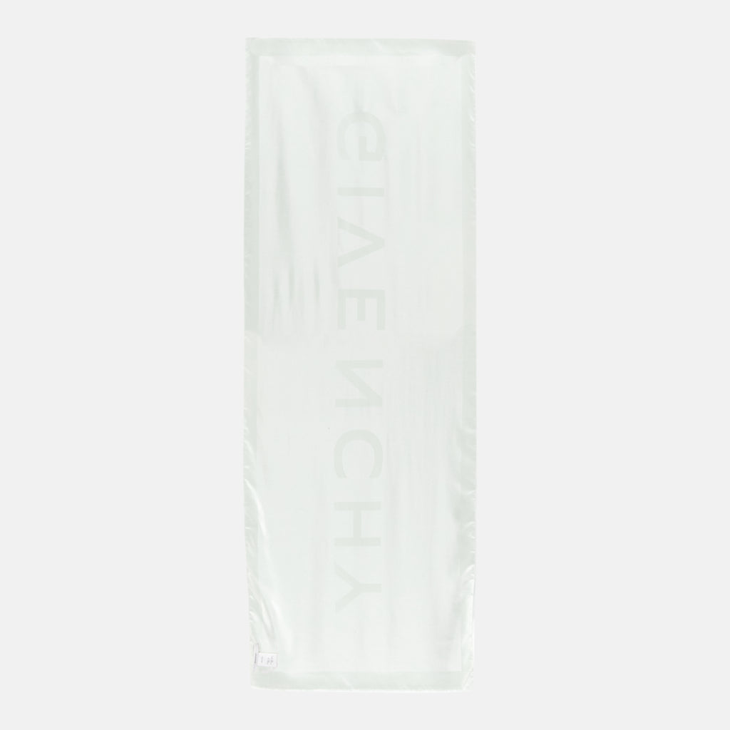 2025年秋冬シーズンの女性用ギヴェンシーの白いシルクウールスカーフの画像 - 後面ビュー