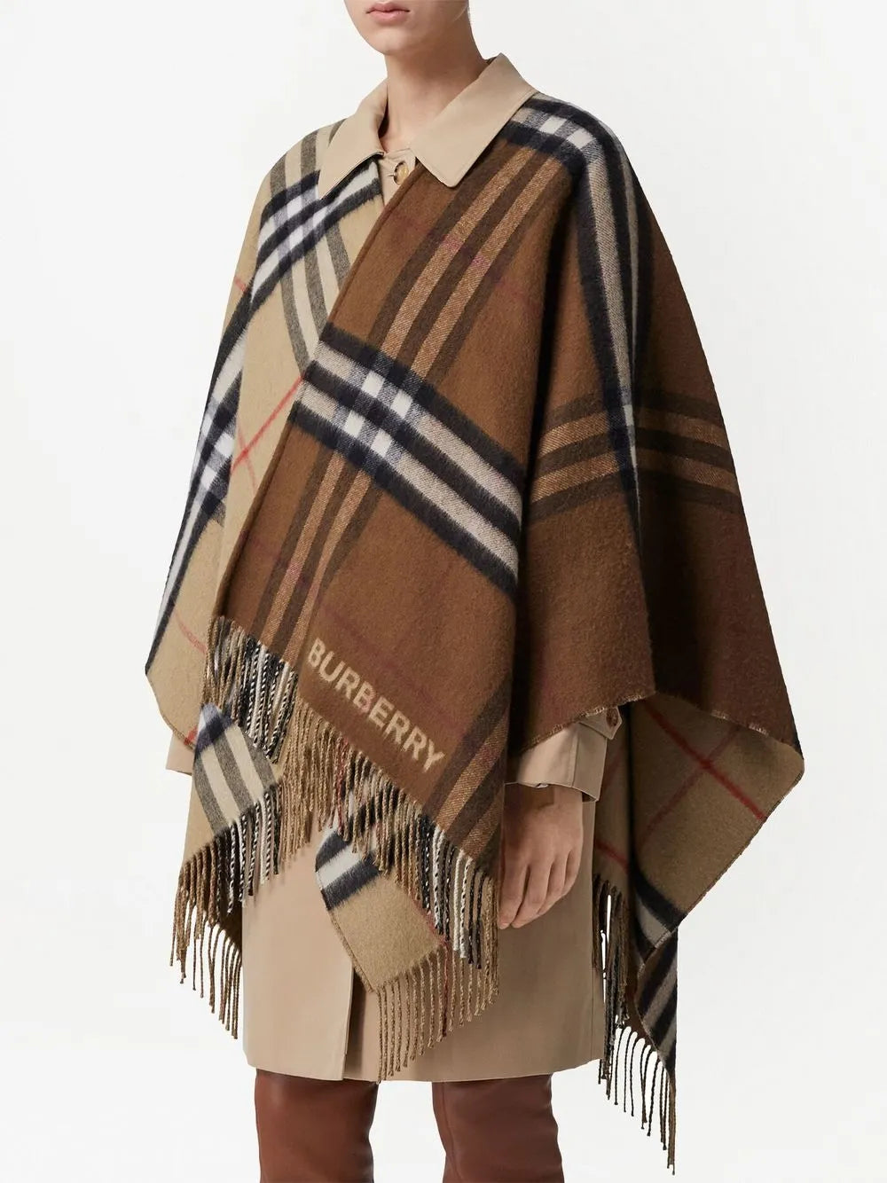 Vestes Poncho à carreaux Burberry Beige Femme