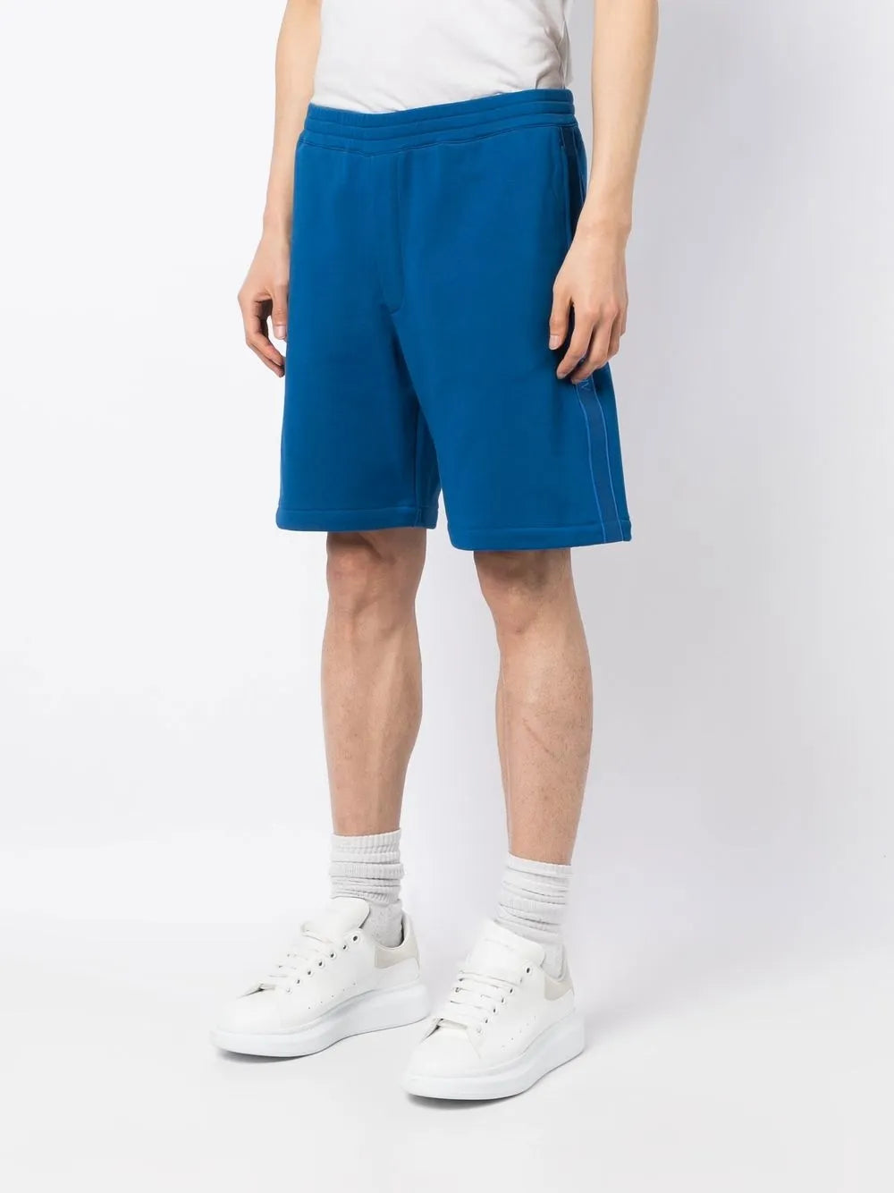 Shorts Short à logo bande Alexander McQueen Bleu Homme
