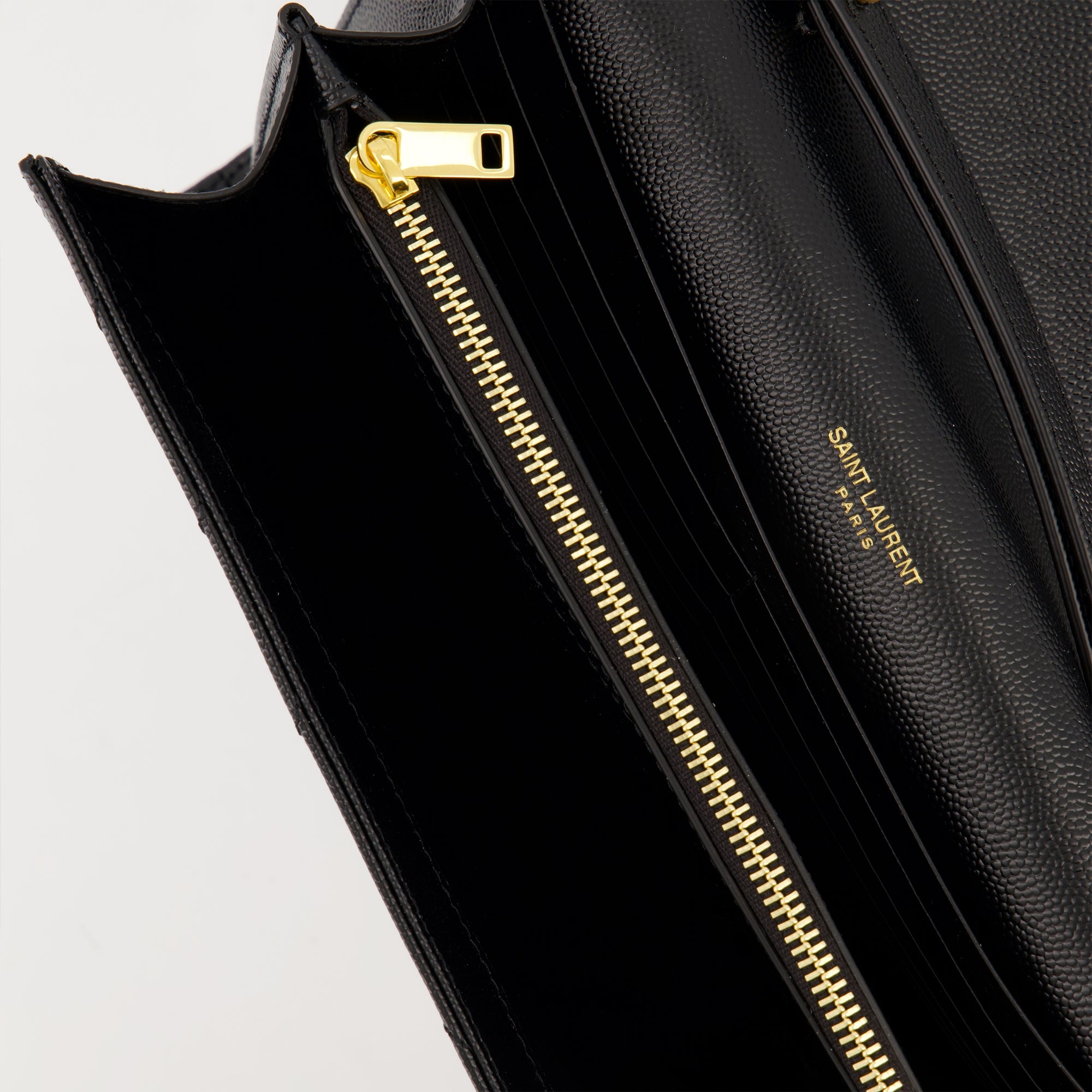 Bild des Cassandre-Kettenportemonnaies der Marke Saint Laurent für Damen - Herbst-Winter 2025 - Detaillierte Ansicht_3