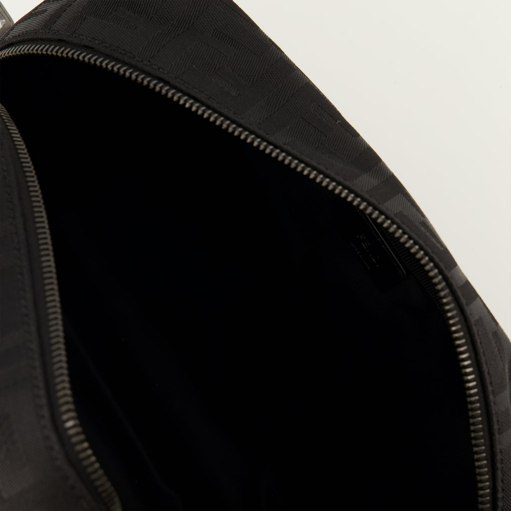 Pochettes Trousse de toilette medium FF en nylon noir Fendi Noir Homme