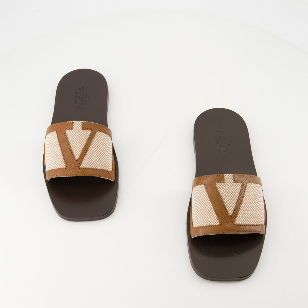 Open shoes Viva Superstar Leather Sandals Valentino Garavani Brown Homme