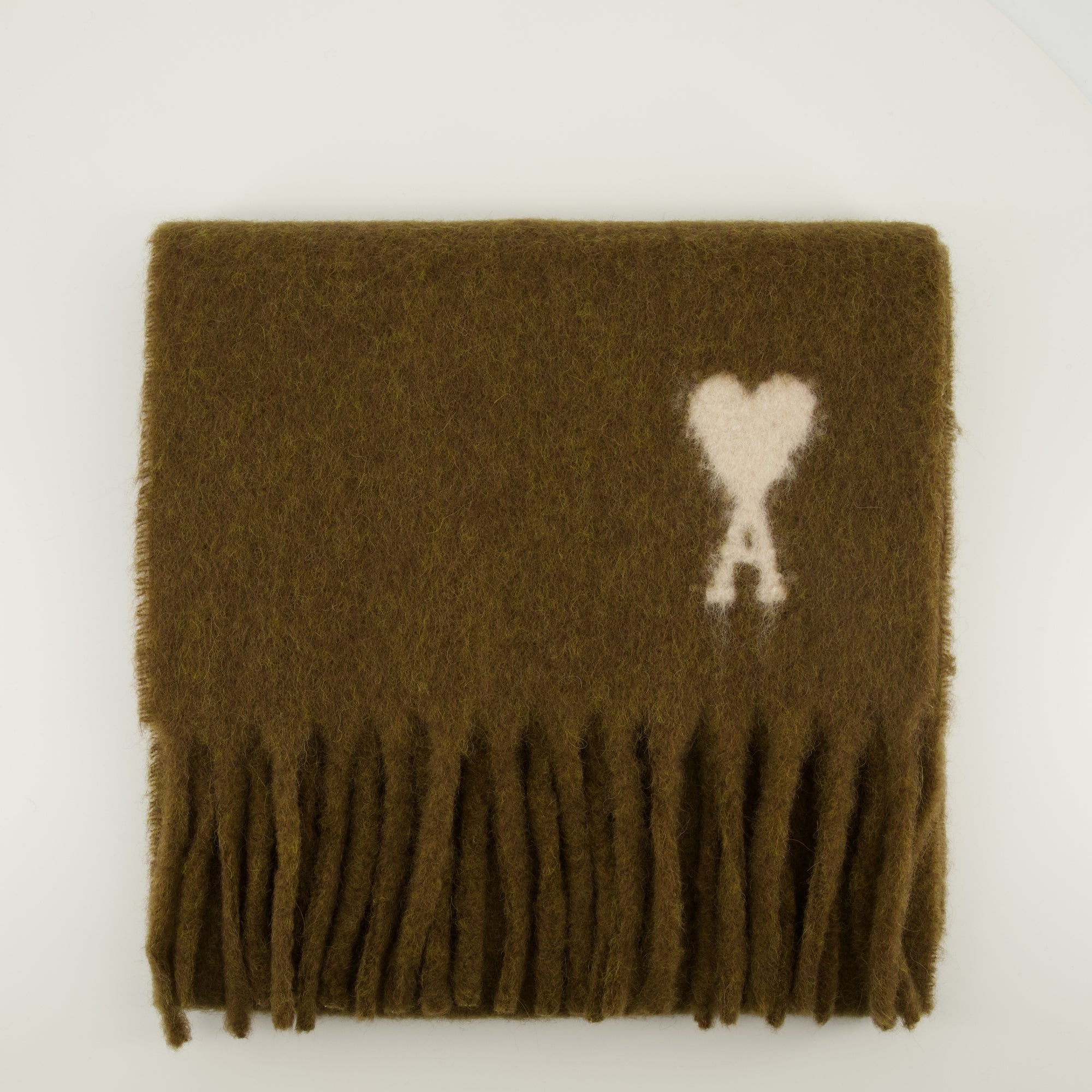 Image of the Ami Heart Scarf from the brand Ami PARIS for Unisex - Fall-Winter 2025 - Back View