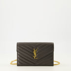 Imagen del bolso crossbody Monograma marrón de Saint Laurent para Mujer - Temporada Primavera-Verano 2026 - Vista Frontal