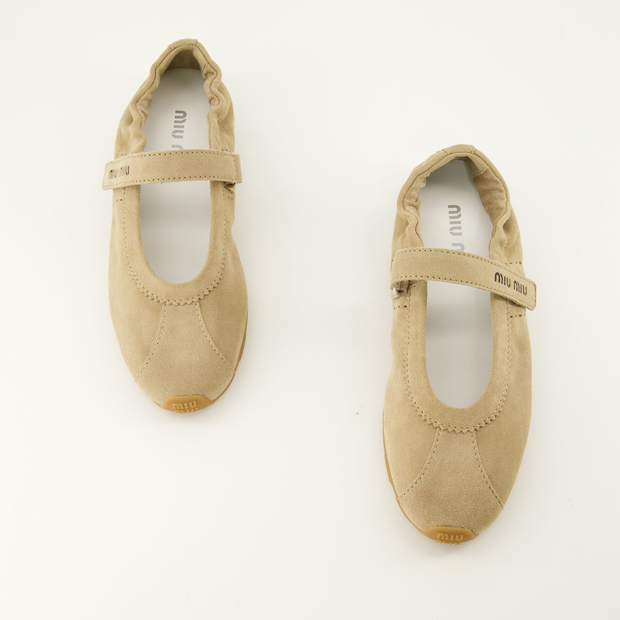 Chaussures plates Plume Ballet Flats en Ante Beige Miu Miu Beige Femme