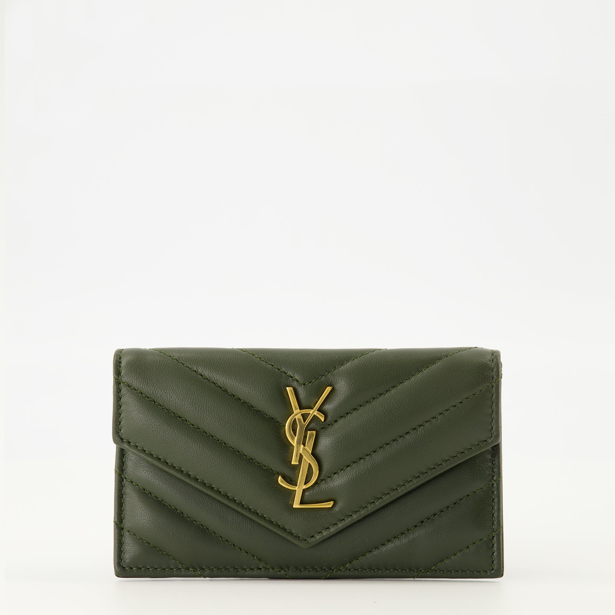 Image de l'article Porte-cartes Cassandre Fragments vert foncé de la marque Saint Laurent pour Femme - Saison Automne-Hiver 2025 - Vue de Face