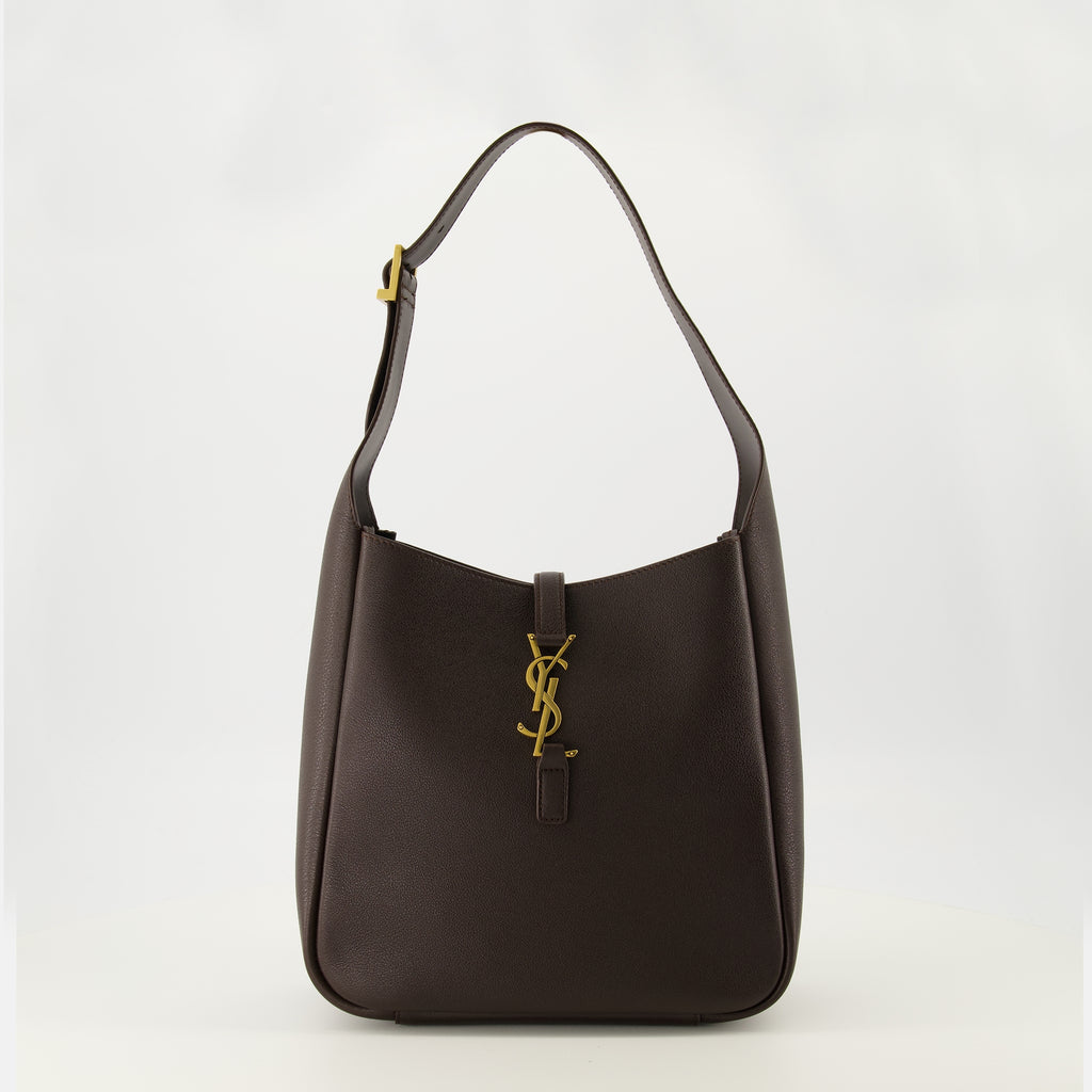 Imagen del bolso pequeño marrón Sac le 5 à 7 de la marca Saint Laurent para Mujer - Temporada Primavera-Verano 2026 - Vista Frontal