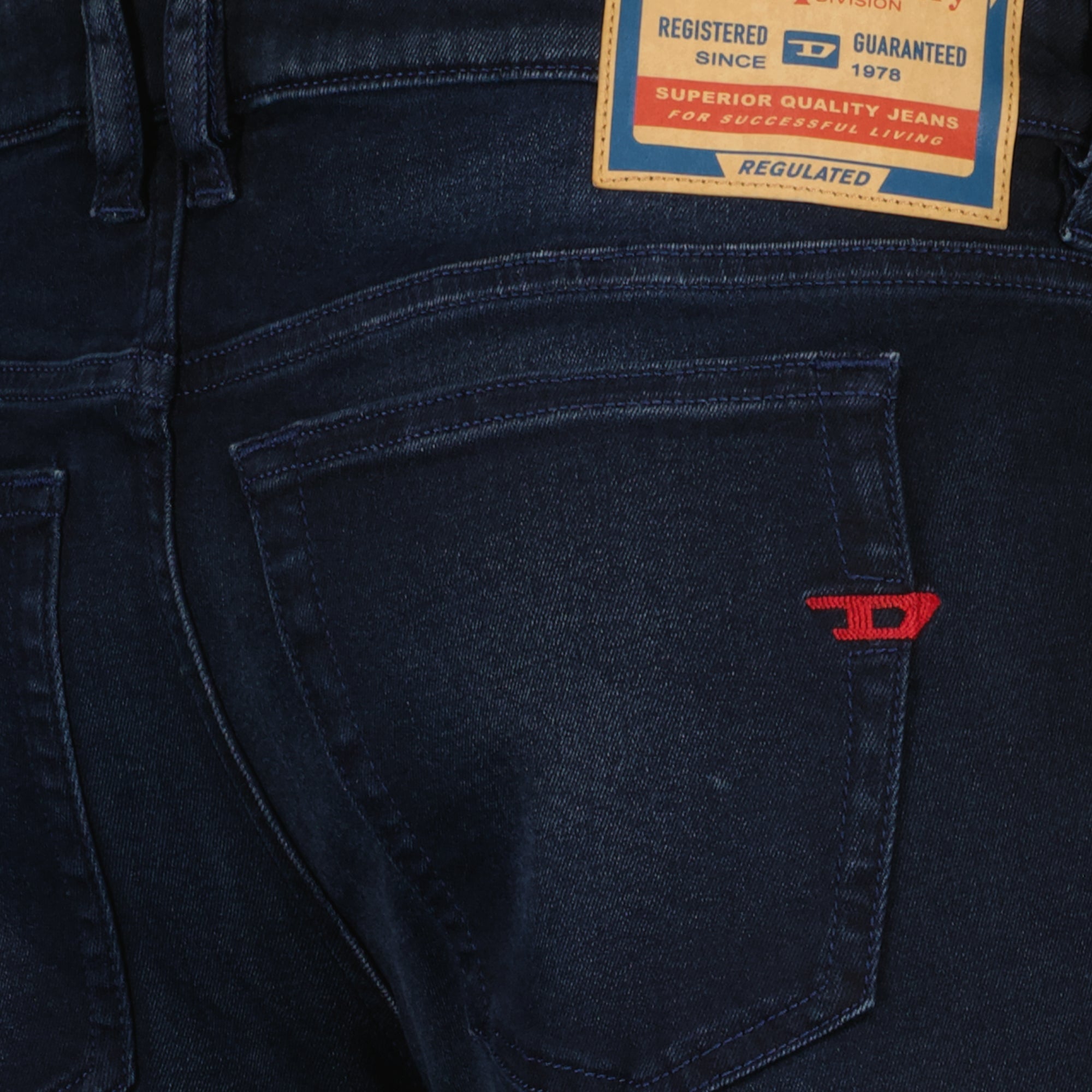 Image de l'article Jean Sleenker L.34 de la marque Diesel pour Homme - Saison Automne-Hiver 2025 - Vue détaillée_2