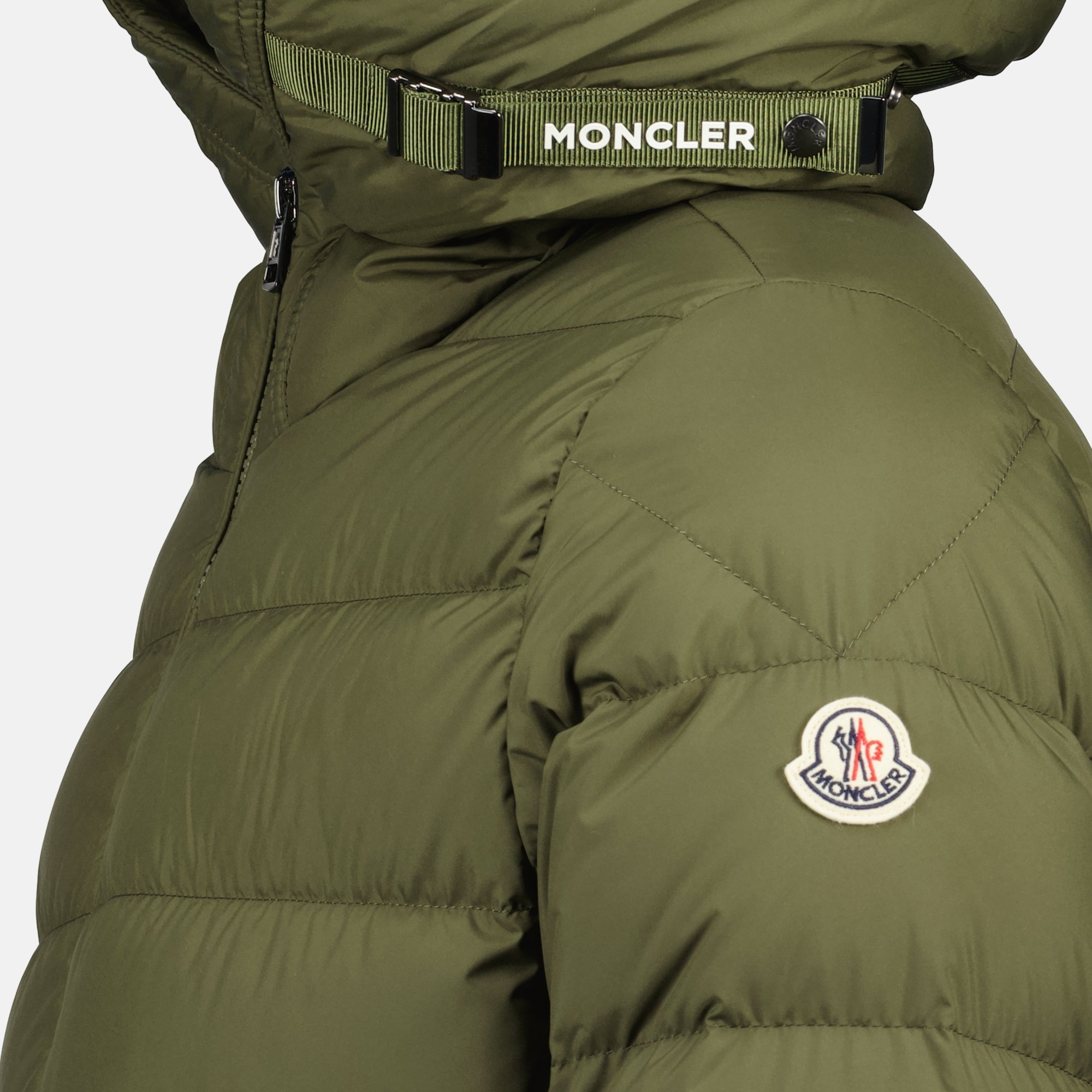 Image of the Moncler Men's Laveraet khaki down jacket - Autumn-Winter 2025 Season - Detailed View 2