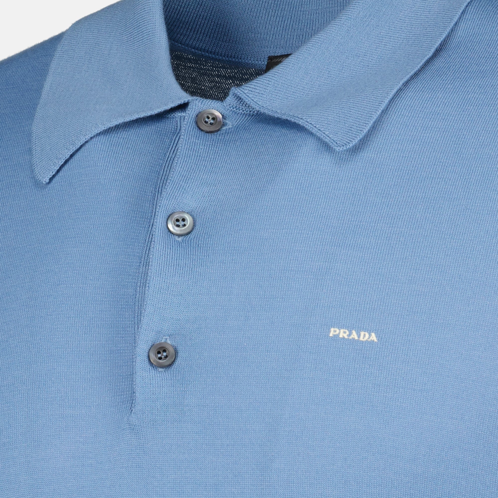 Image de l'article Polo en laine fine bleu de la marque Prada pour Homme - Saison Printemps-Été 2026 - Vue détaillée_2