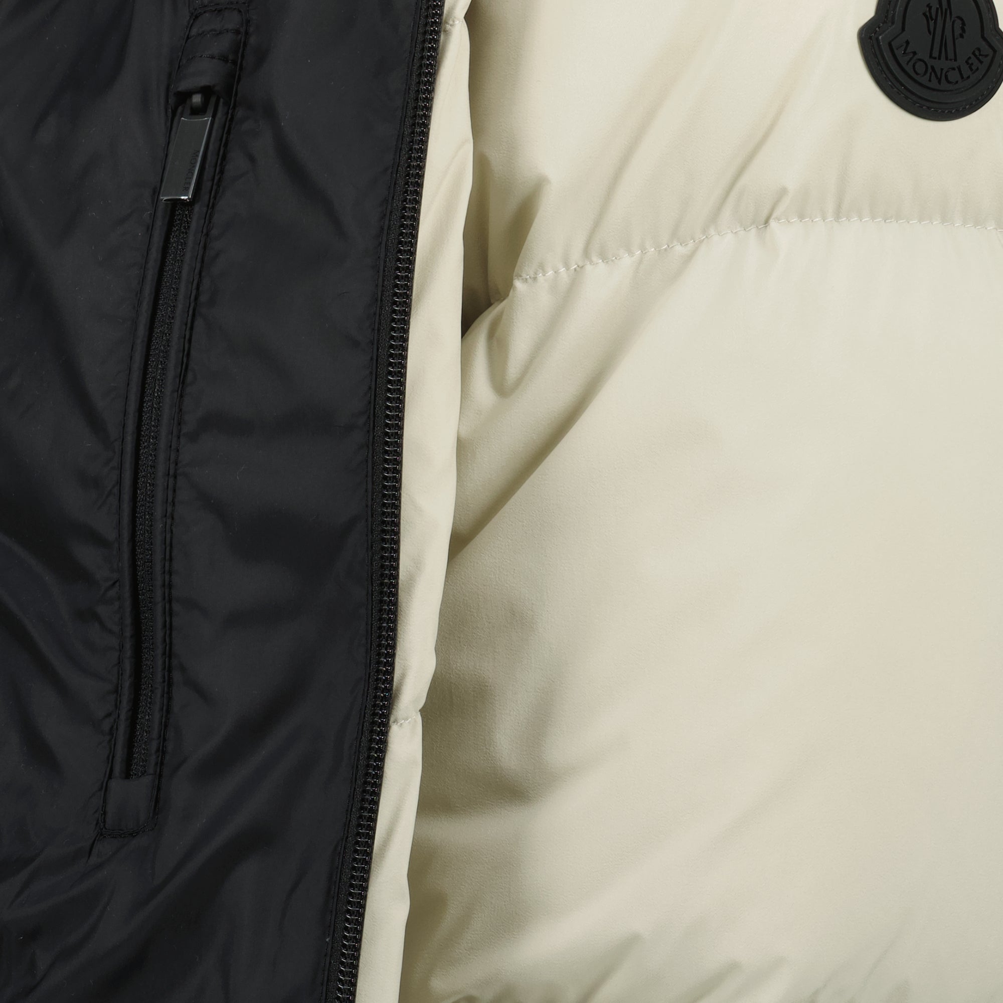 Image of the Moncler Forez Down Jacket for Men - Fall-Winter 2025 - Detailed View_7