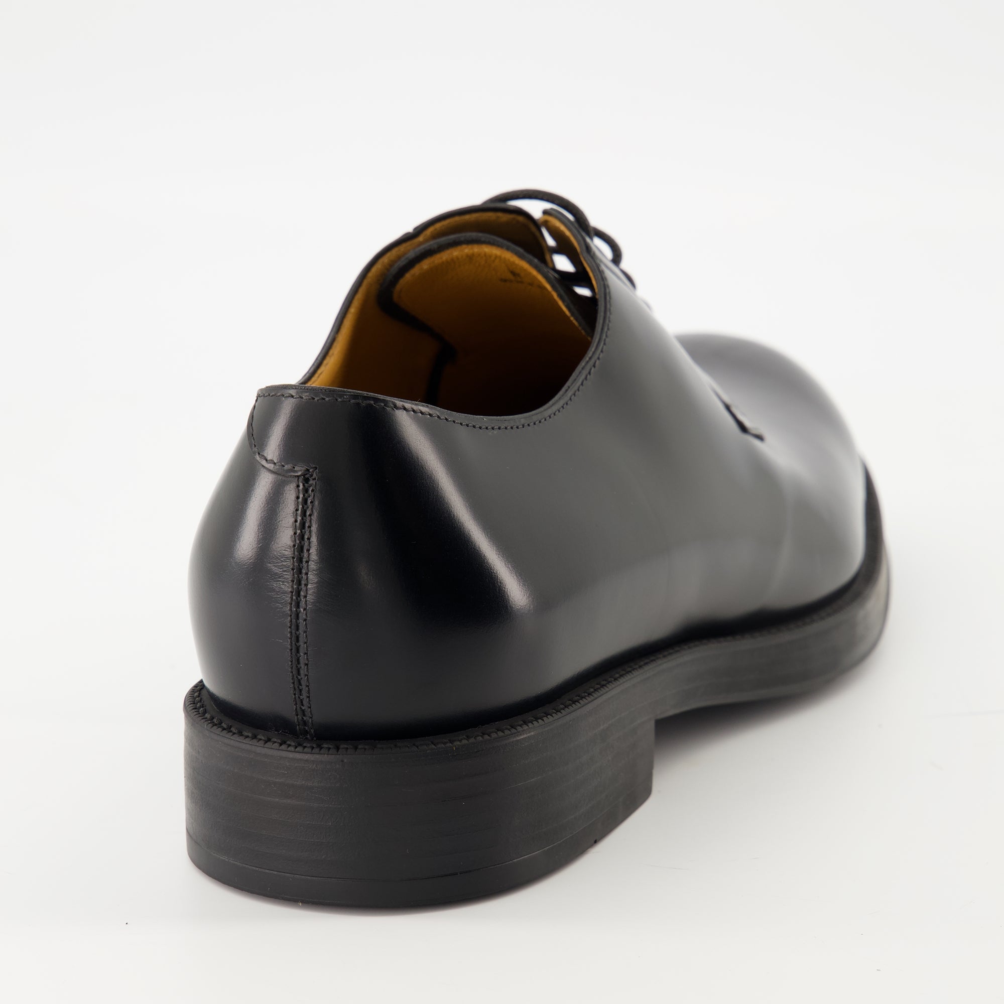 Image de l'article Derby en cuir de la marque Tod's pour Homme - Saison Automne-Hiver 2025 - Vue arrière