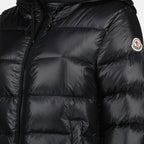Immagine della giacca a piuma di media lunghezza Suyenne del marchio Moncler per Donna - Stagione Autunno-Inverno 2025 - Vista Dettagliata_1