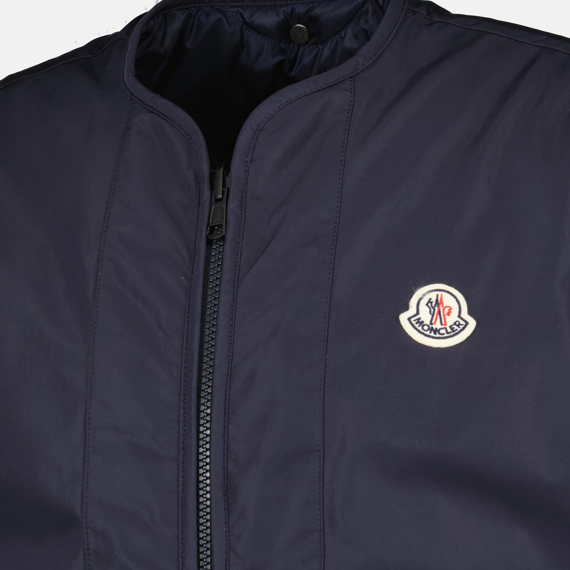 Image of the reversible Roquille navy blue shirt jacket by Moncler for Men - Spring-Summer 2026 - Detailed view 6