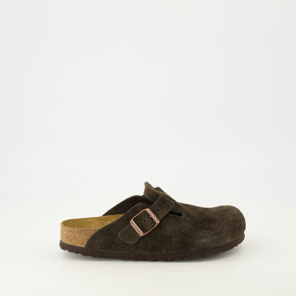 Immagine delle mules Boston marroni del marchio Birkenstock per Unisex - Stagione Primavera-Estate 2026 - Vista laterale destra