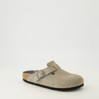 Imagem do artigo Mules Boston da marca Birkenstock para Unisex - Temporada Outono-Inverno 2025 - Vista em três quartos frontal direita