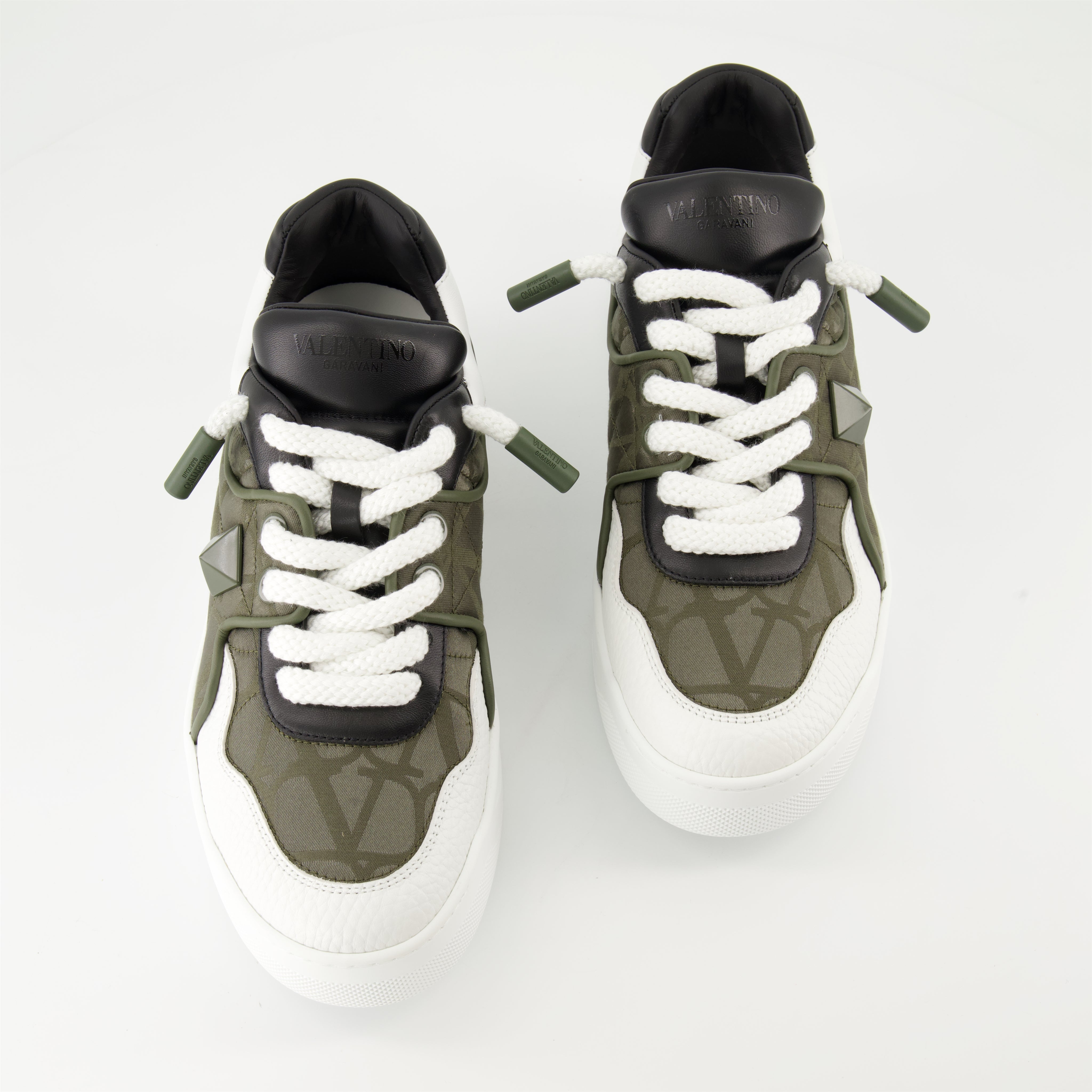 One Stud XL Sneakers Valentino Garavani - Men – myCompañero
