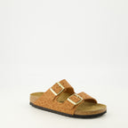 Imagen de las Sandalias Arizona de Print Leopardo Marrón de la marca Birkenstock para Mujer - Temporada Primavera-Verano 2026 - Vista de tres cuartos frontal derecha
