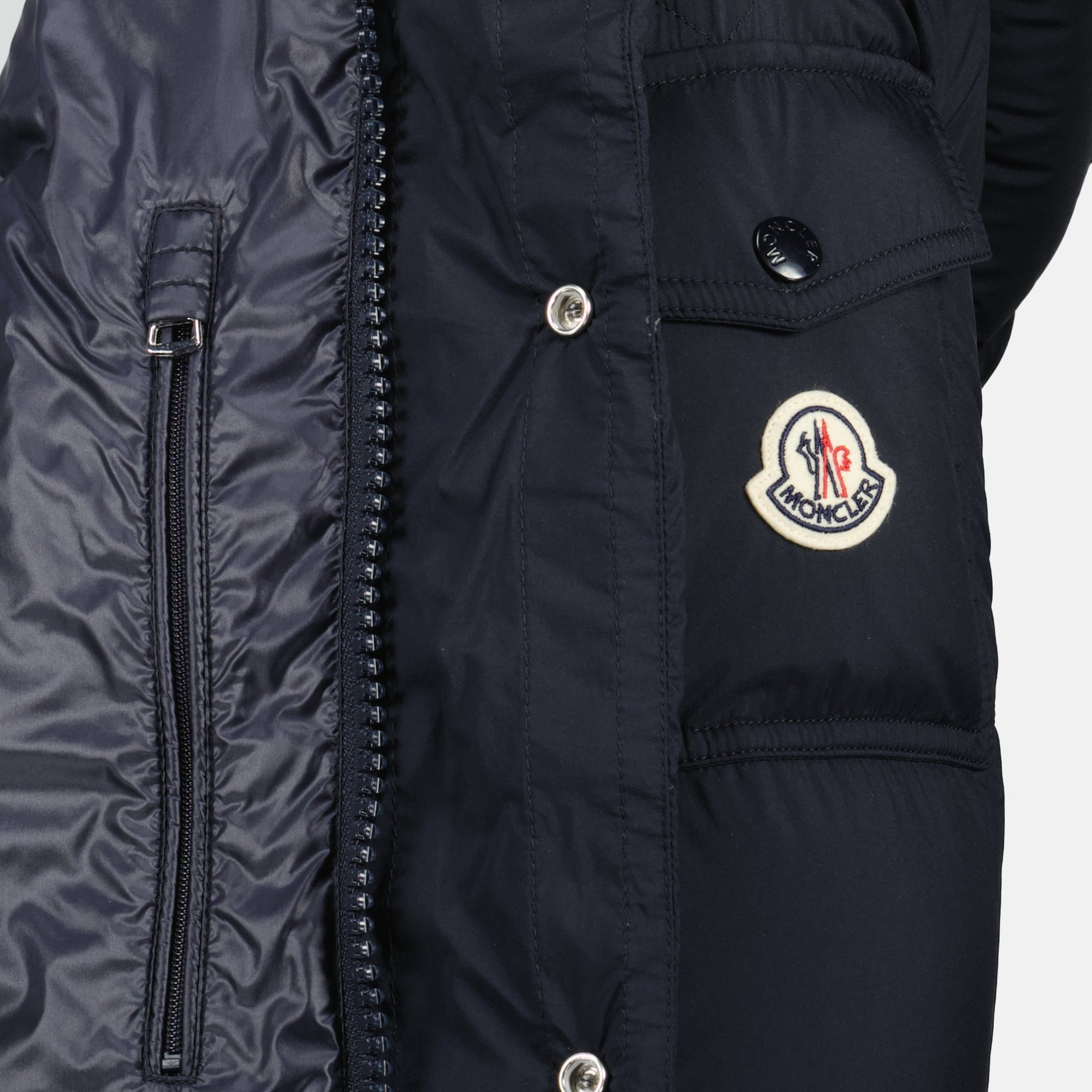 Image of the Moncler Men's Hanoverian Long Down Jacket - Autumn-Winter Season 2025 - Detailed View_1