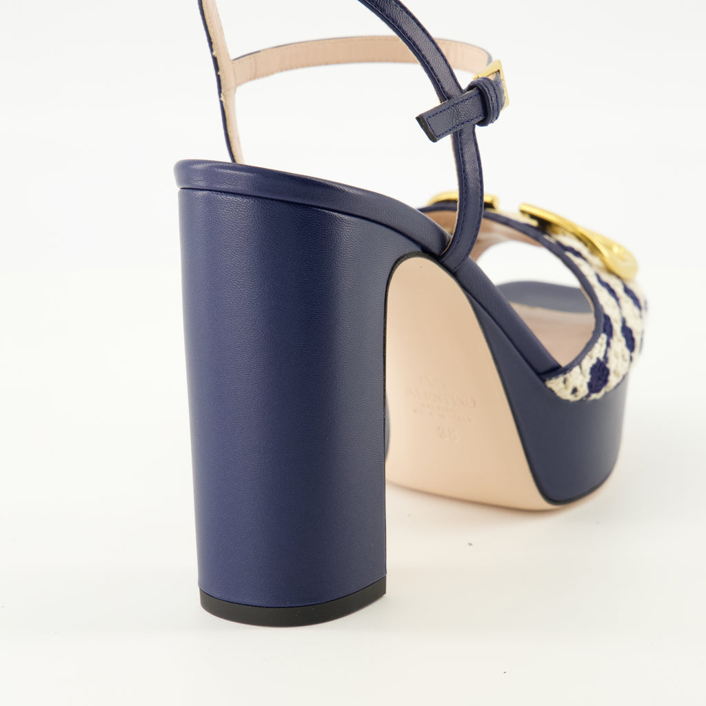 Chaussures ouvertes VLogo ネイビーブルーヒール Valentino Garavani Bleu foncé Femme