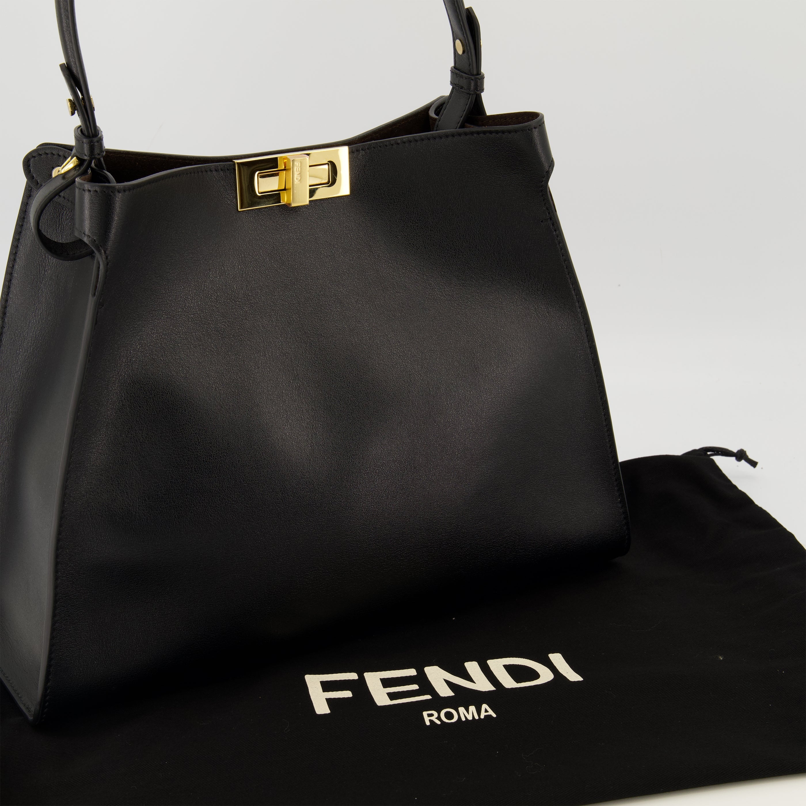 FENDI バック ブラック ゴールド金具 Fendi Way Medium Black Leather Bag - Women – myCompañero