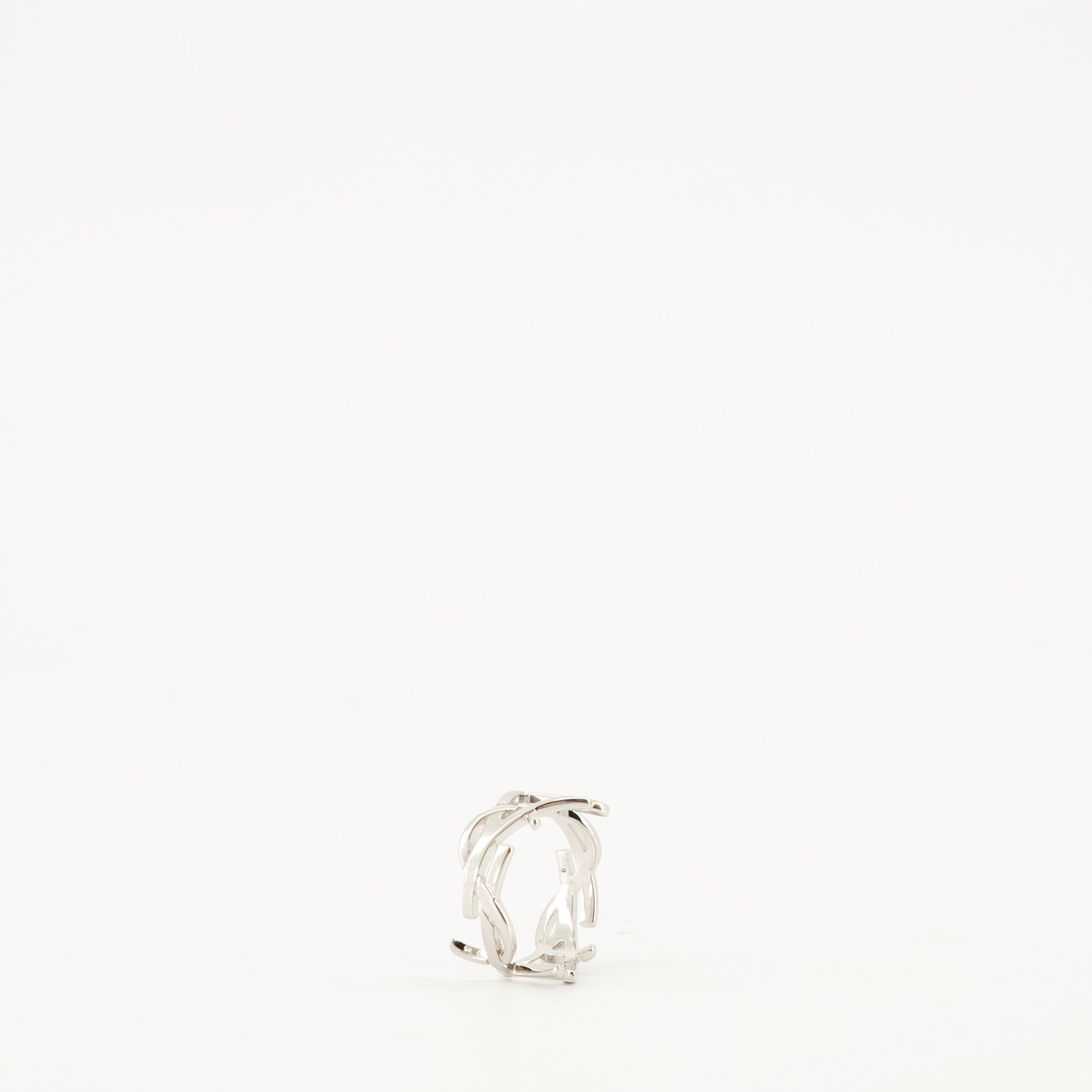 Image of the Cassandre Ring by Saint Laurent for Women - Autumn-Winter Season 2025 - Back View