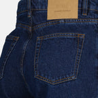 Imagen de los Jeans Flare de Ami PARIS para Mujer - Temporada Otoño-Invierno 2025 - Vista Detallada 2