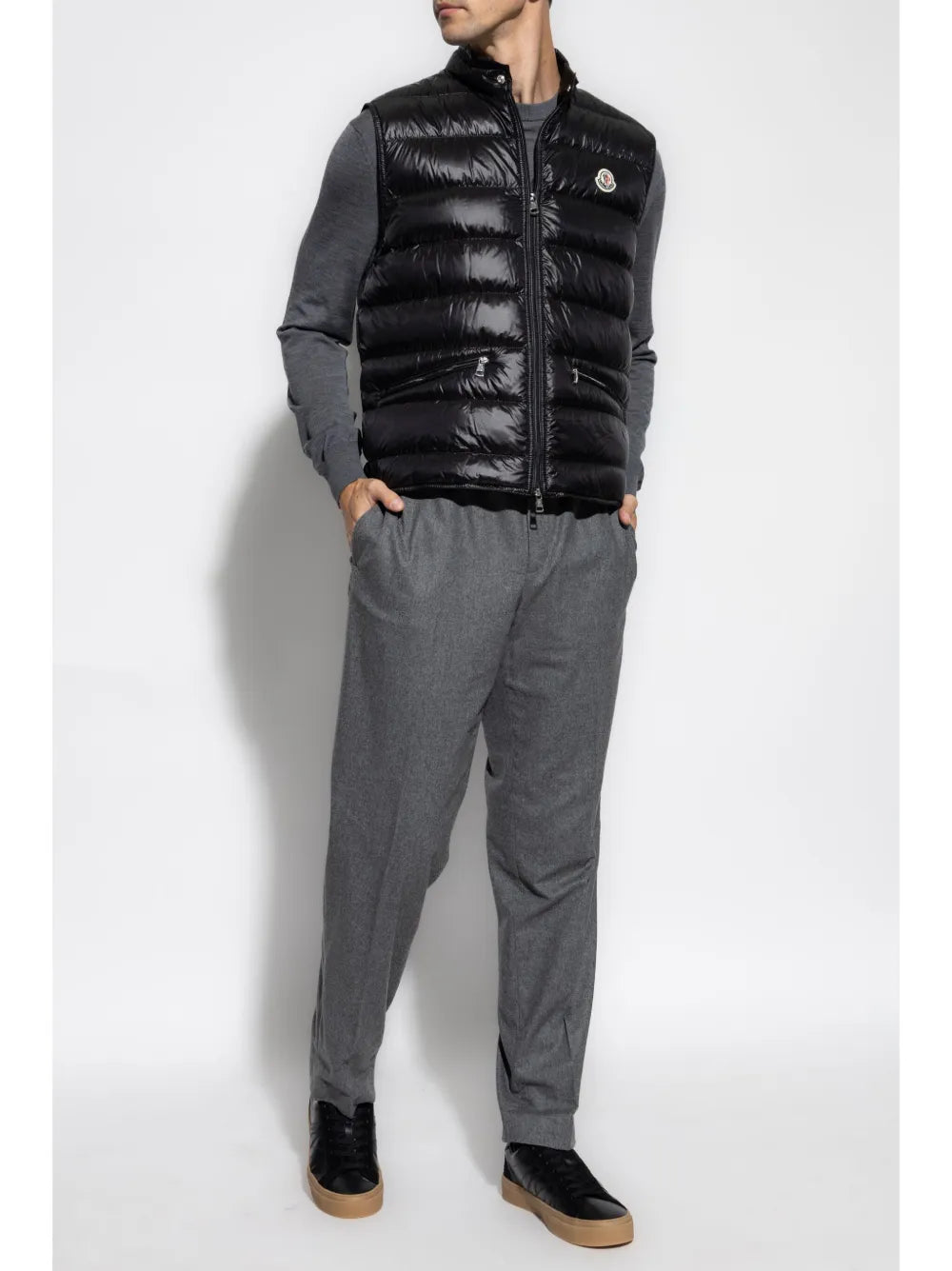 Gui ノースリーブダウンジャケット Moncler - メンズ – myCompañero Gui ノースリーブダウンジャケット Moncler - メンズ – myCompañero