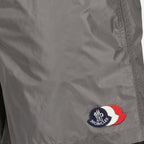Bild des Moncler Herren-Shorts aus grauem Nylon mit Logo - Frühling-Sommer 2026 - Detailansicht_1