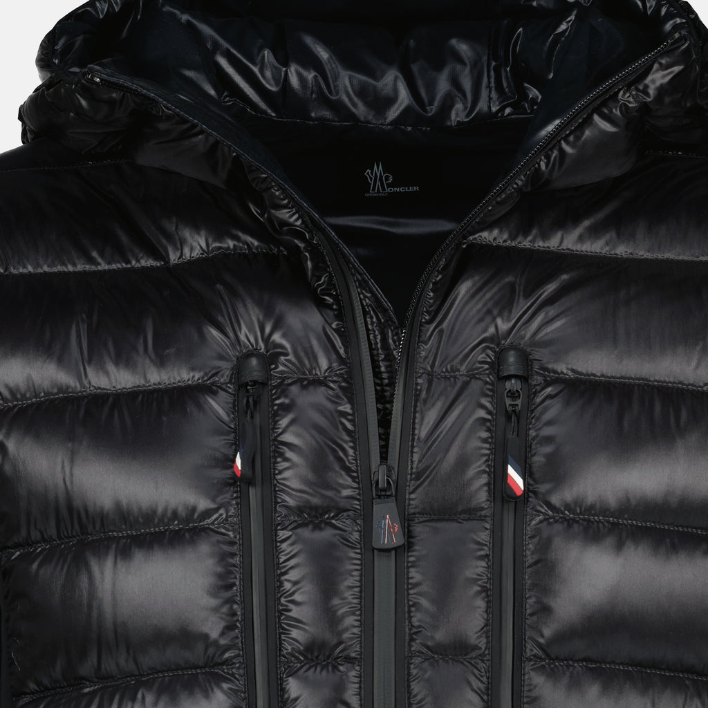 Image de l'article Cardigan zippé noir de la marque Moncler Grenoble pour Homme - Saison Automne-Hiver 2025 - Vue détaillée_2
