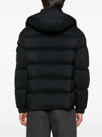 Imagem do artigo Doudoune Maya 70 da marca Moncler para Homem - Temporada Outono-Inverno 2025 - Vista Detalhada_4