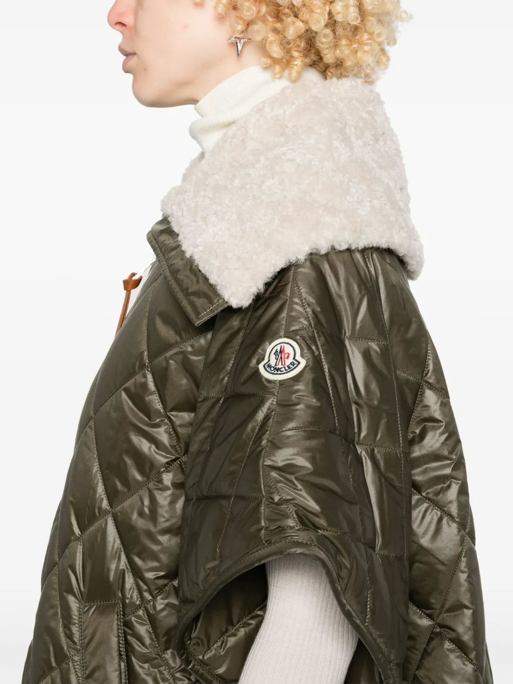 Vestes Cape matelassée Moncler Kaki Femme
